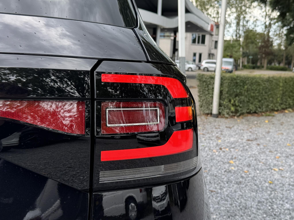 47572169-5.jpg