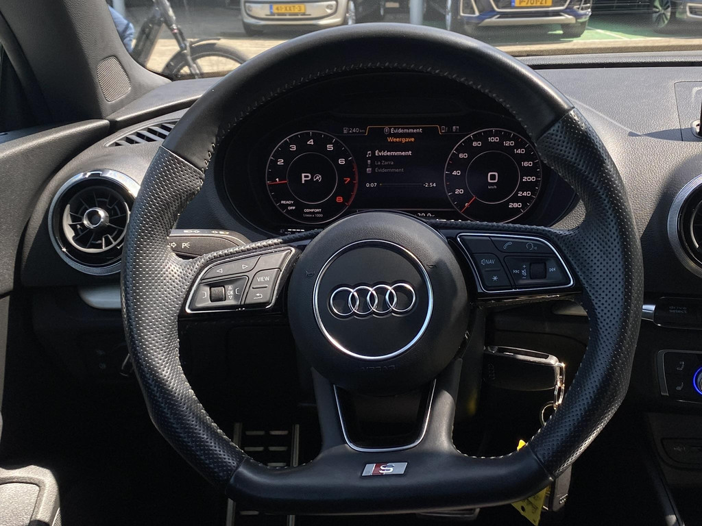 48675293-22.jpg